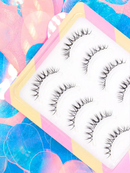 Dream Deer V-Shaped Lashes — 5 Pairs