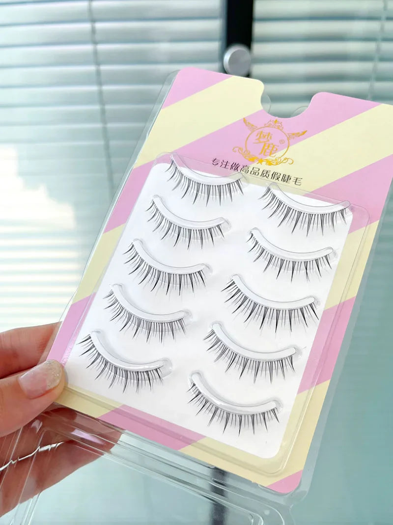 Dream Deer V-Shaped Lashes — 5 Pairs