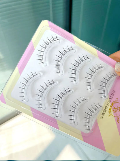 Dream Deer V-Shaped Lashes — 5 Pairs