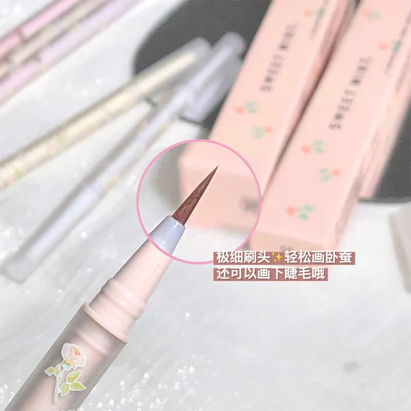 Double-Ended Eye & Face Highlighter